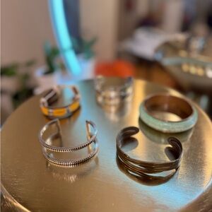 Set of Stylish Bracelets in Mixed Metals and Colors